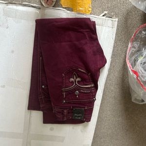 Men’s rock revival, faded, jeans maroon